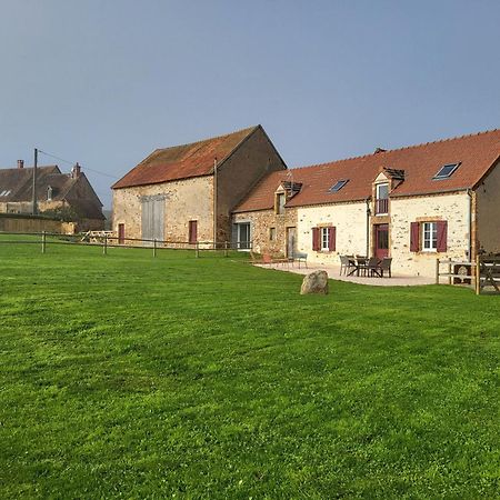 Gite Au Centre De La France Vesdun Buitenkant foto